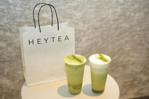 「三倍厚抹」上新一周年，喜茶千目抹茶系列持續(xù)人氣熱銷